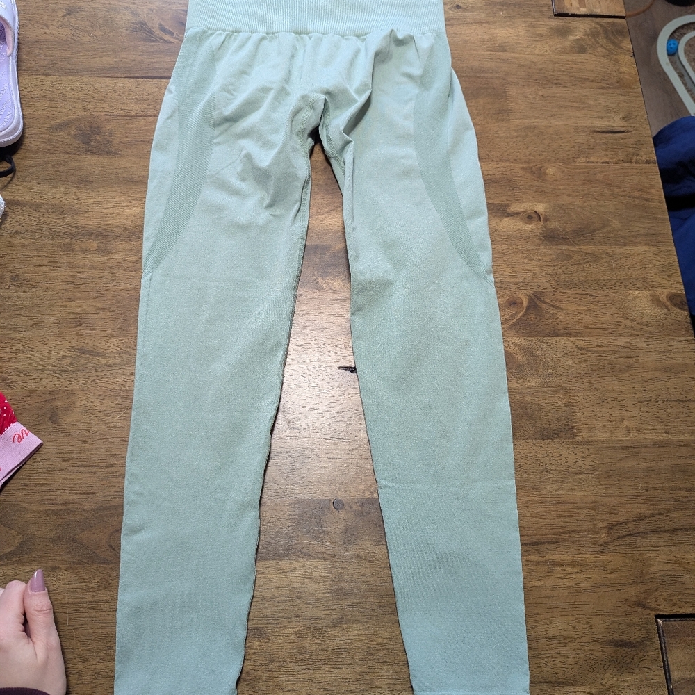 NVGTN Mint Green High-Waisted Leggings